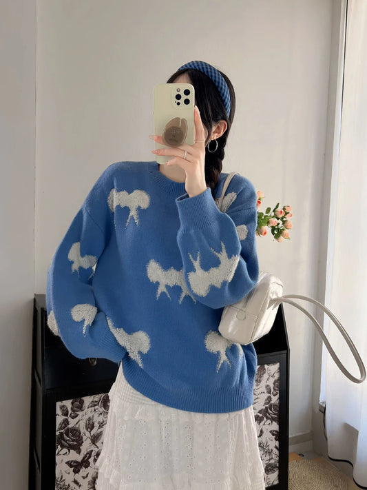 Woman's  Long sleeve Sweater